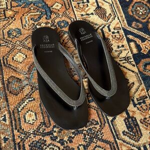 BRUNELLO CUCINELLI
Black Leather Monili Thong Sandal Flip Floo